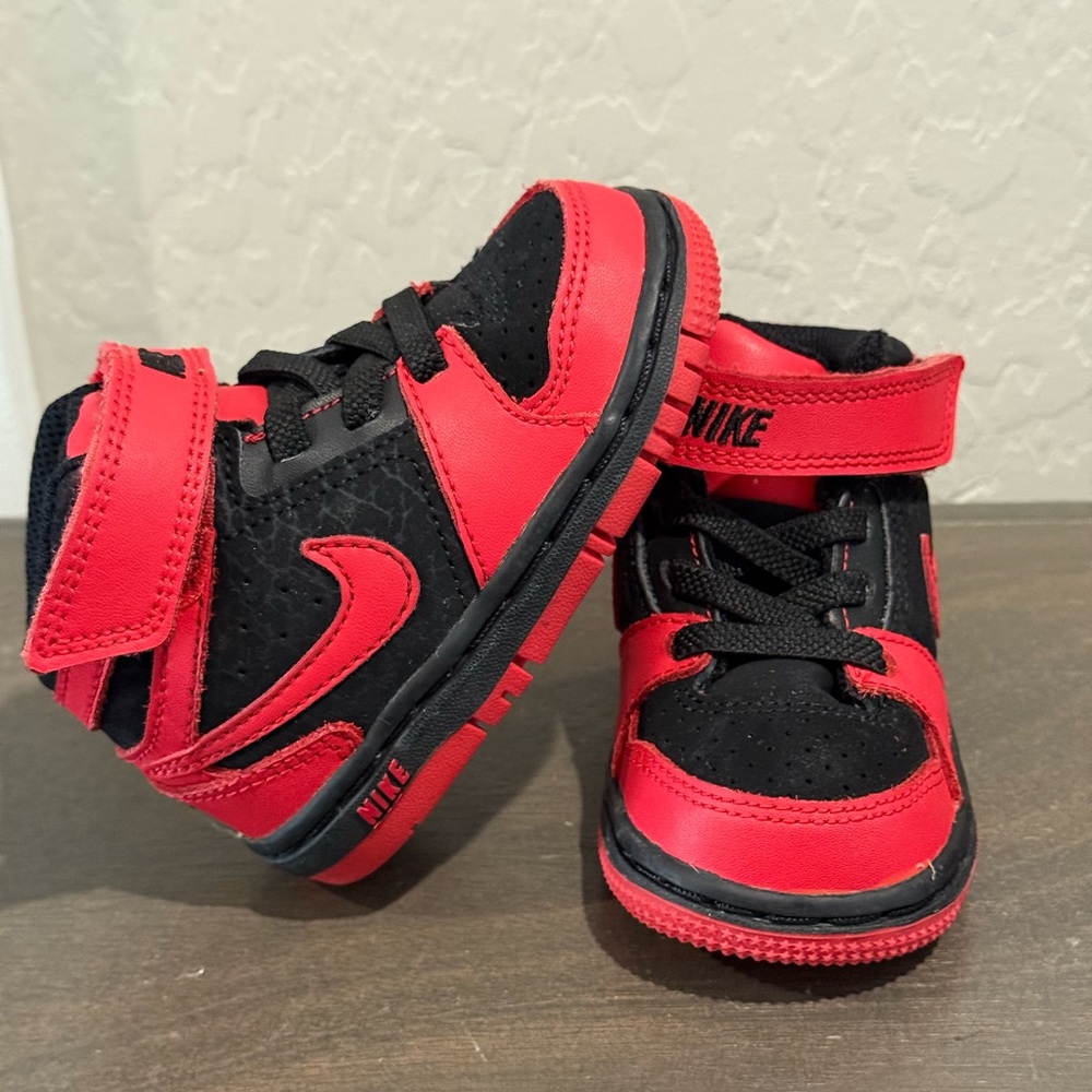 Shoes - Picture 2 of 5